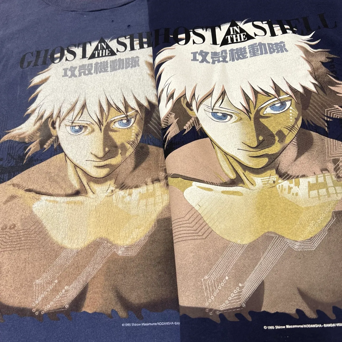 Printing and proofing comparison SAINT Mxxxxxx × Ghost in the Shell GS_SS TEE/GST IN THE SHELL/NVY Ghost in the Shell co-branded distressed short-sleeves White-haired plain character TEE Washed blue S-XL Look for the cylindrical fabric without side seams The open width is almost boring Asut ready-made garments are dyed The whole piece is sprayed with maroon The collar and cuffs are frayed Many places are torn Customized joint main mark/wash mark/with little angel anti-counterfeiting mark